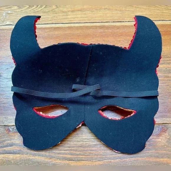 Halloween Mask | Handcrafted | Beads & Sequins | Devil Mask - Picture 4 of 5
